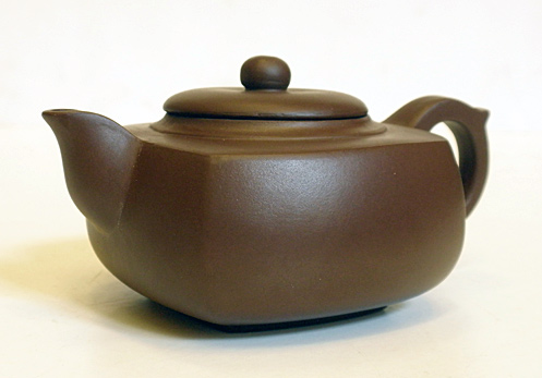 Špeciálny týždeň zliav a informácií venovaný krásnym čajníkom a bonsajovým miskám zo slávneho čínskeho Yixingu.